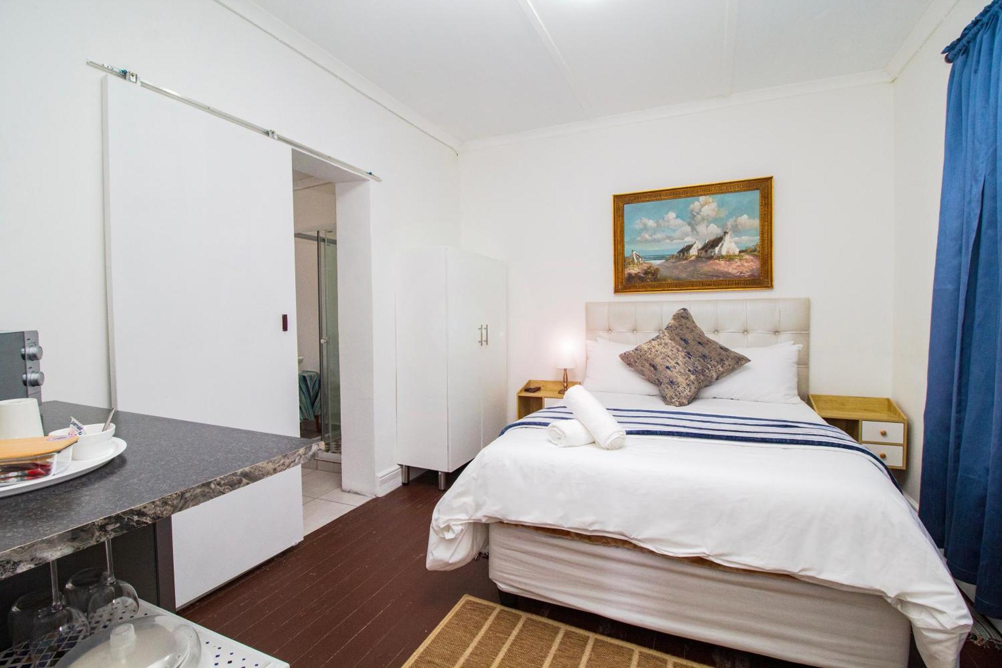 Schooner House Hotel Gansbaai Exterior photo